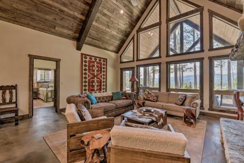 Custom Mountain Home Views, Hot Tub And Fire Pit!