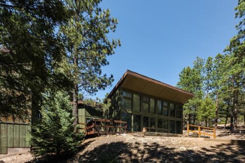 Elk & Deer View Home