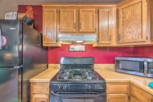 Quaint Cloudcroft Cabin With Stunning Forest Views!