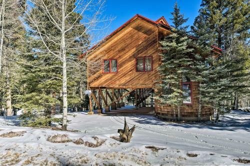 Cozy Angel Fire Cabin 10 Min From Ski Slopes!