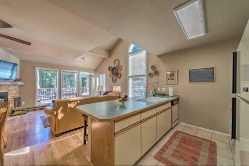 Cloudcroft Townhome With Deck, 1 Mi To Burro Ave