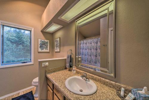 Cloudcroft Townhome With Deck, 1 Mi To Burro Ave