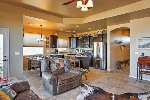Las Cruces Home With Patio And Organ Mountain Views!