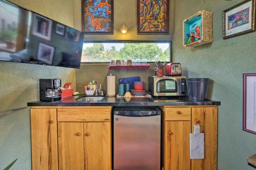 Apartamento Geometric Glorieta Studio On 11 Picturesque Acres!