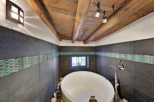 Apartamento Gorgeous Suite - Full Kitchen, Jetted Tub & 2 Kivas Duplex