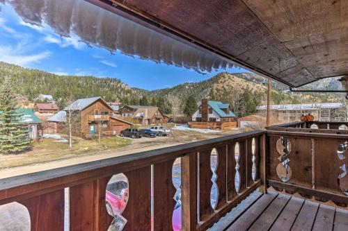 Red River Retreat In Town With Mtn Views And Yard