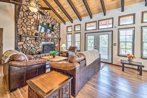 Apartamento Modern Mtn Condo Game Room, Bbq, Fireplaces!