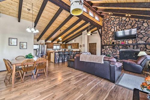 Apartamento Modern Mtn Condo Game Room, Bbq, Fireplaces!