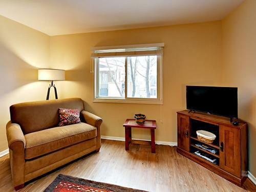 Bishops Lodge Apartment Unit 18 Apts