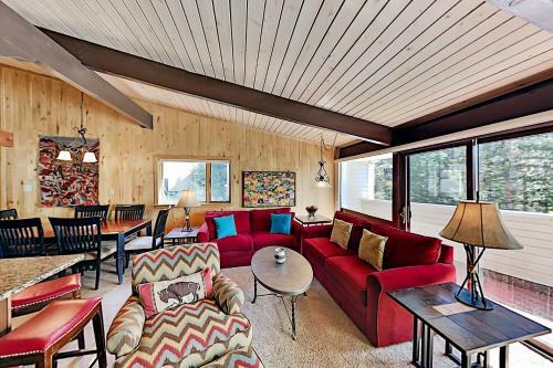 Apartamento Updated Mountainside Condo With Hot Tub Condo