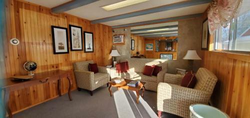 Motel Red Ranch Inn