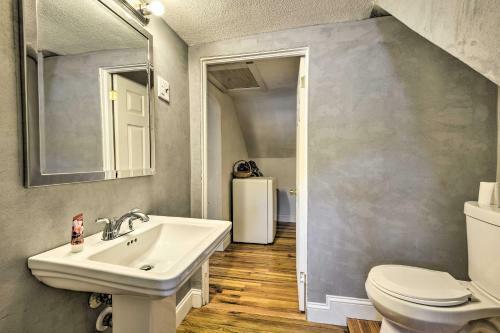 Charming Apartment With Deck, 5 Miles To Campus!