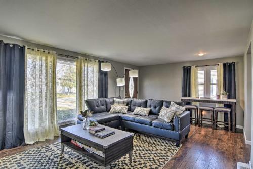 Renovated Buffalo Home With Screened-in Patio!