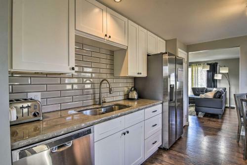 Renovated Buffalo Home With Screened-in Patio!