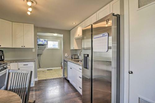 Renovated Buffalo Home With Screened-in Patio!