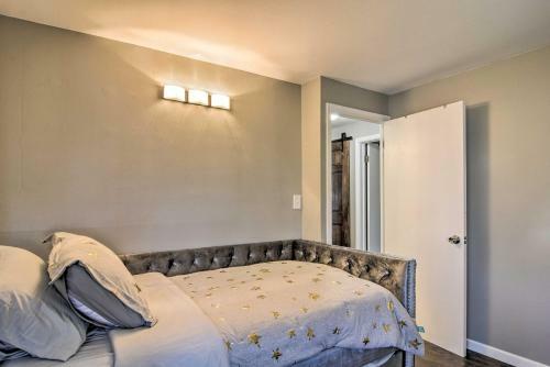 Renovated Buffalo Home With Screened-in Patio!