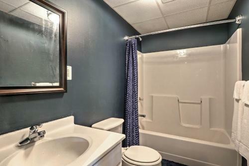 Catskill Chalet Cabin About 3 Mi From Belleayre Resort!