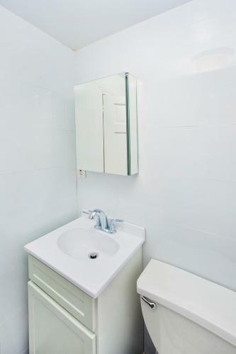 Midtown East Furnished Apartment