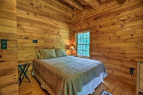 Stellar Wilmington House On 20 Wooded Adk Acres!