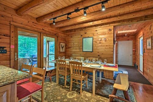 Stellar Wilmington House On 20 Wooded Adk Acres!