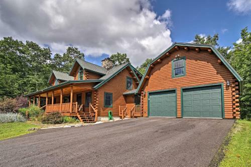 Stellar Wilmington House On 20 Wooded Adk Acres!