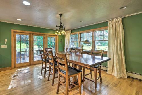 Luxe Windham Home With Hot Tub - Walk To Ski Resort!