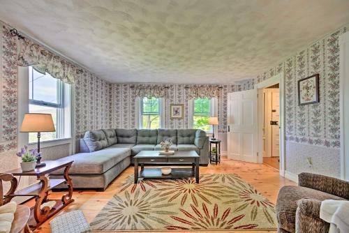 Historic Farmhouse With Deck In The Catskills!
