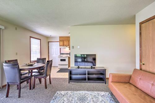Apartamento Peaceful Family Condo With Deck And Mountain View!