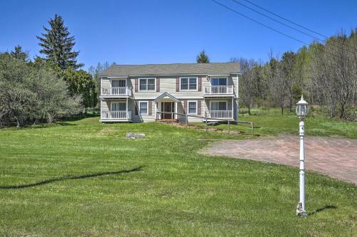 Apartamento Peaceful Family Condo With Deck And Mountain View!
