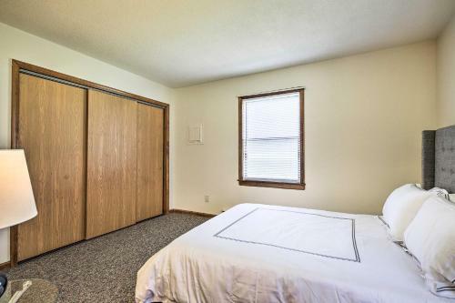 Apartamento Peaceful Family Condo With Deck And Mountain View!