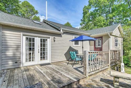 Arden Cottage With Fire Pit - 11 Mi To Asheville