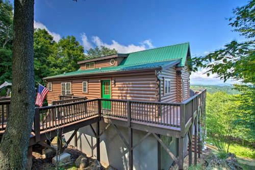 House Of Views In Beech Mountain With Hot Tub, Deck