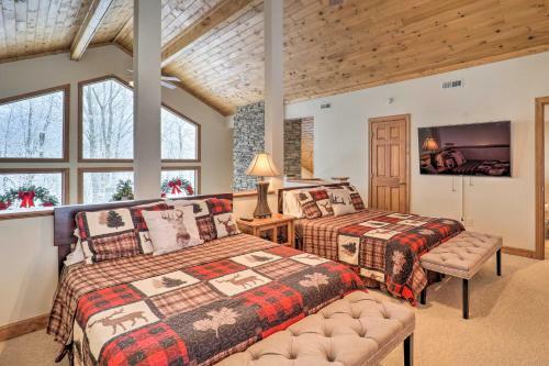 Lavish Beech Mountain Ski Cabin With Hot Tub!