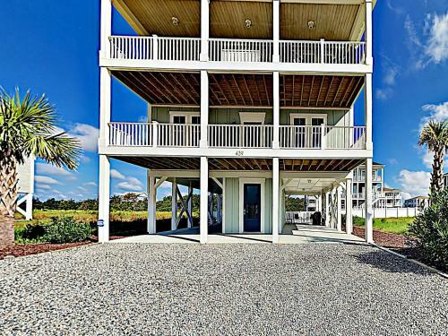 Chic Coastal Home With Pool, Ocean Views, Near Beach Home