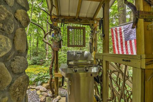 Waterfall Cabin In The Pisgah National Forest!