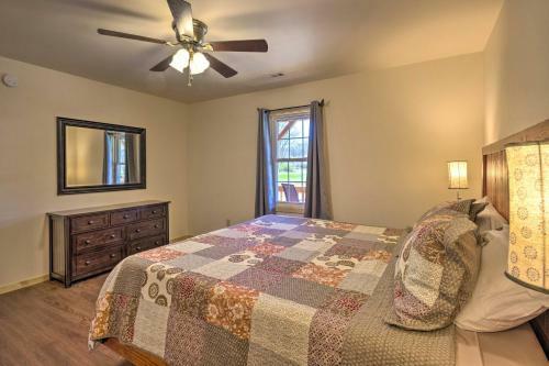 Cozy Bryson City Cabin - 6 Miles To Harrahs!