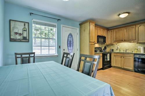 Chapel Hill Home With Pool Access - 2 Mi To Unc!