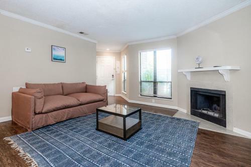 Apartamento Viagem - Charlotte - Bright 2br W/gym+pool+parking