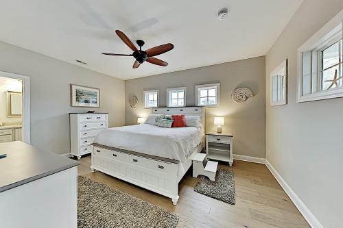 Slowin' Dune - Lavish Getaway Next To Golf & Beach Home