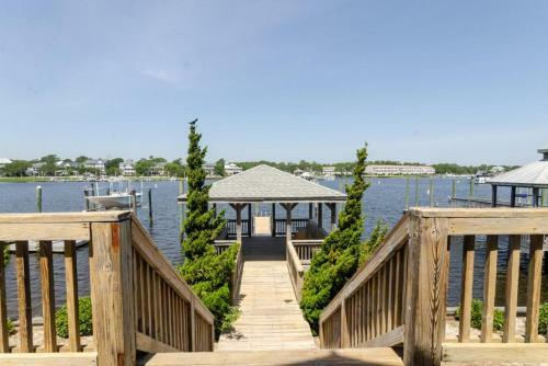 Boat Dock Bungalow