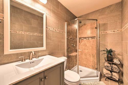 Pet-friendly Retreat With Yard About 8 Mi To Dtwn!