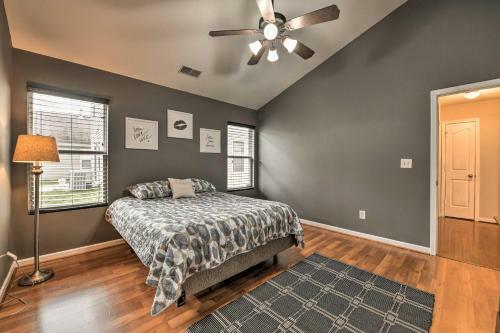 Pet-friendly Retreat With Yard About 8 Mi To Dtwn!
