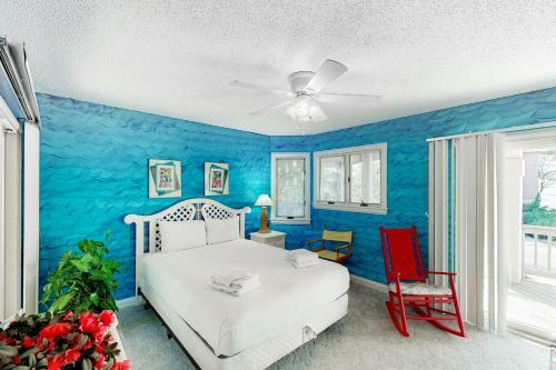 Mango Manor Ms1