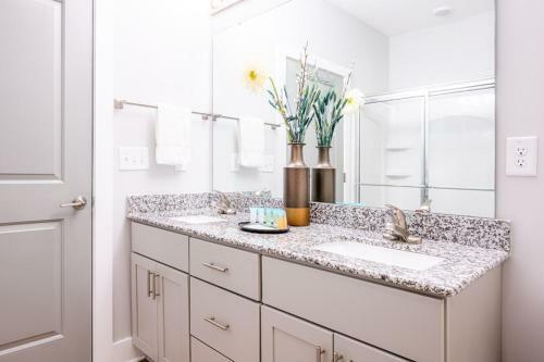 Apartamento Viagem Stunning 2br With Workspace, Patio And Gym