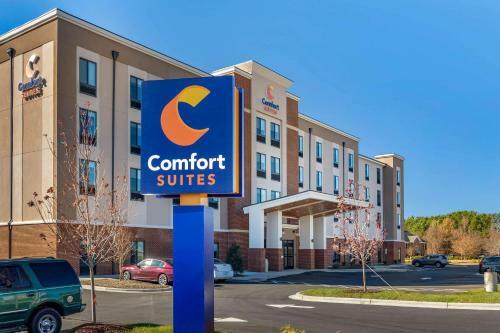 Hotel Comfort Suites Greensboro Airport