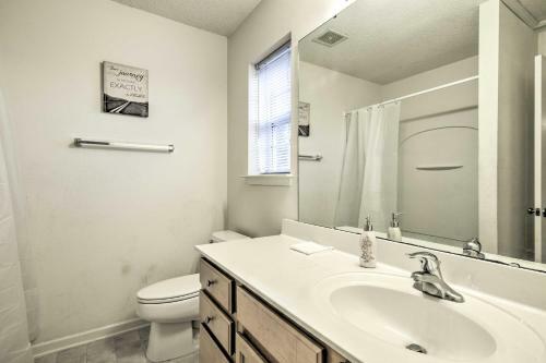Greensboro Getaway With Patio About 7 Mi To Downtown