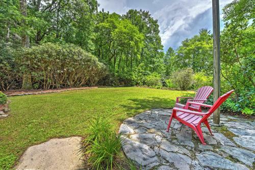 Charming Cottage With Deck - 1 5 Mi To Downtown