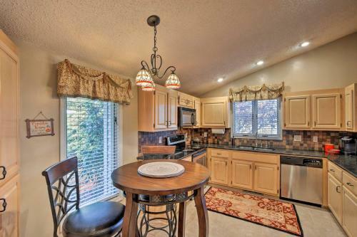 Bright Bungalow By Chatuge Lake Hike And Fish!