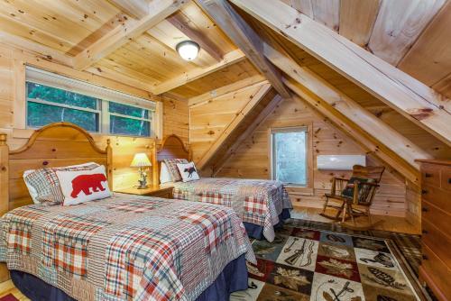 Mountain-view Cabin Retreat With Hot Tub & Firepit Cabin