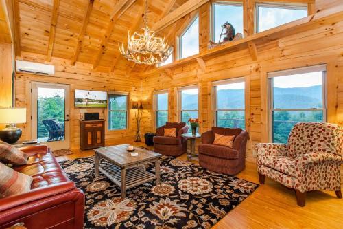 Mountain-view Cabin Retreat With Hot Tub & Firepit Cabin
